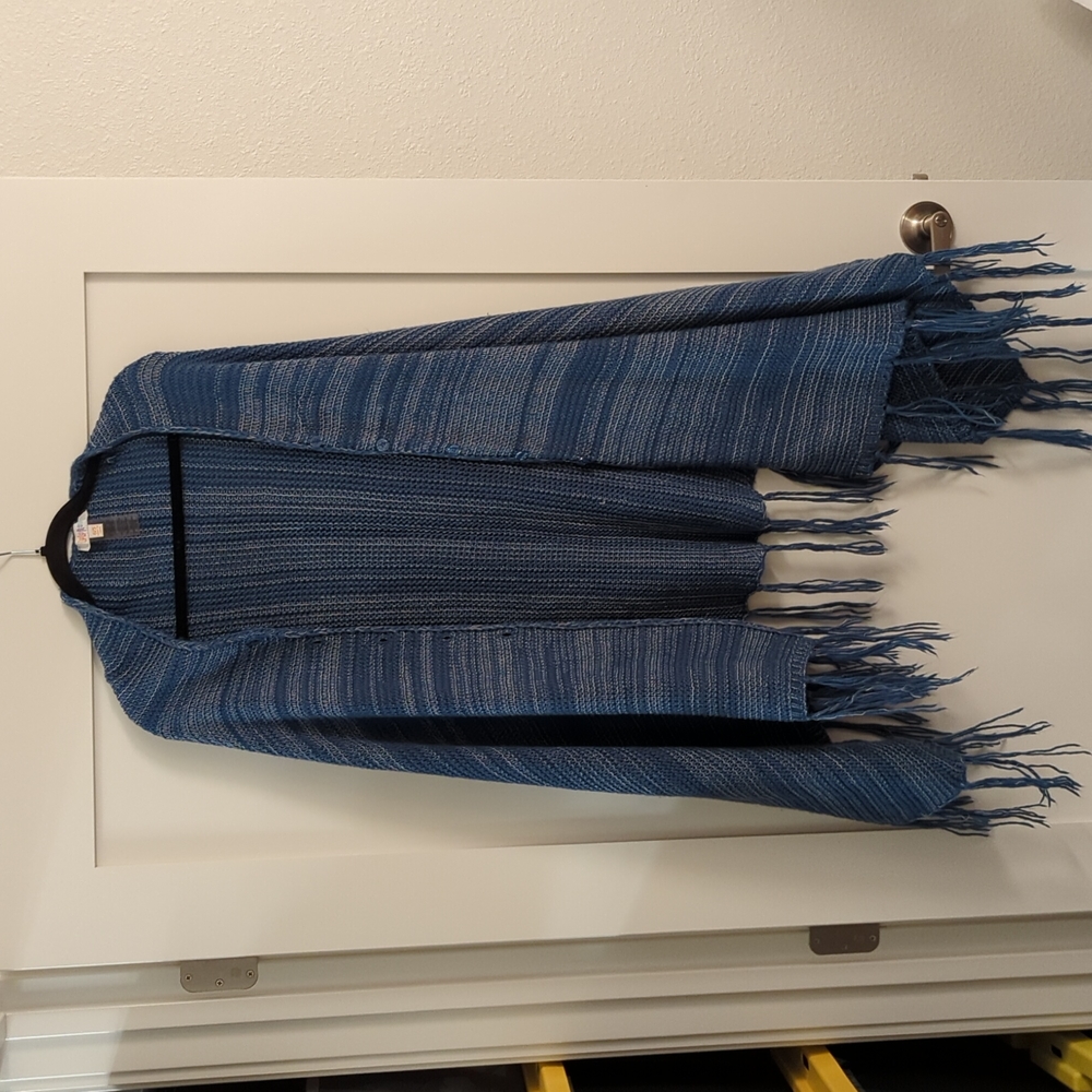 Limited Edition LuLaRoe Mimi Pancho/Oversized Scarf w Buttons in Blue